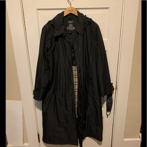 Woman’s LL Bean Trench Coat with removable Liner